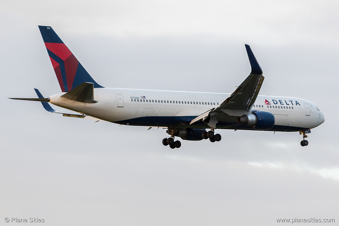 Delta Air Lines Boeing 767-300ER N176DN at London Heathrow Airport (EGLL/LHR) Delta Air Lines Boeing 767-300ER N176DN at London Heathrow Airport (EGLL/LHR)