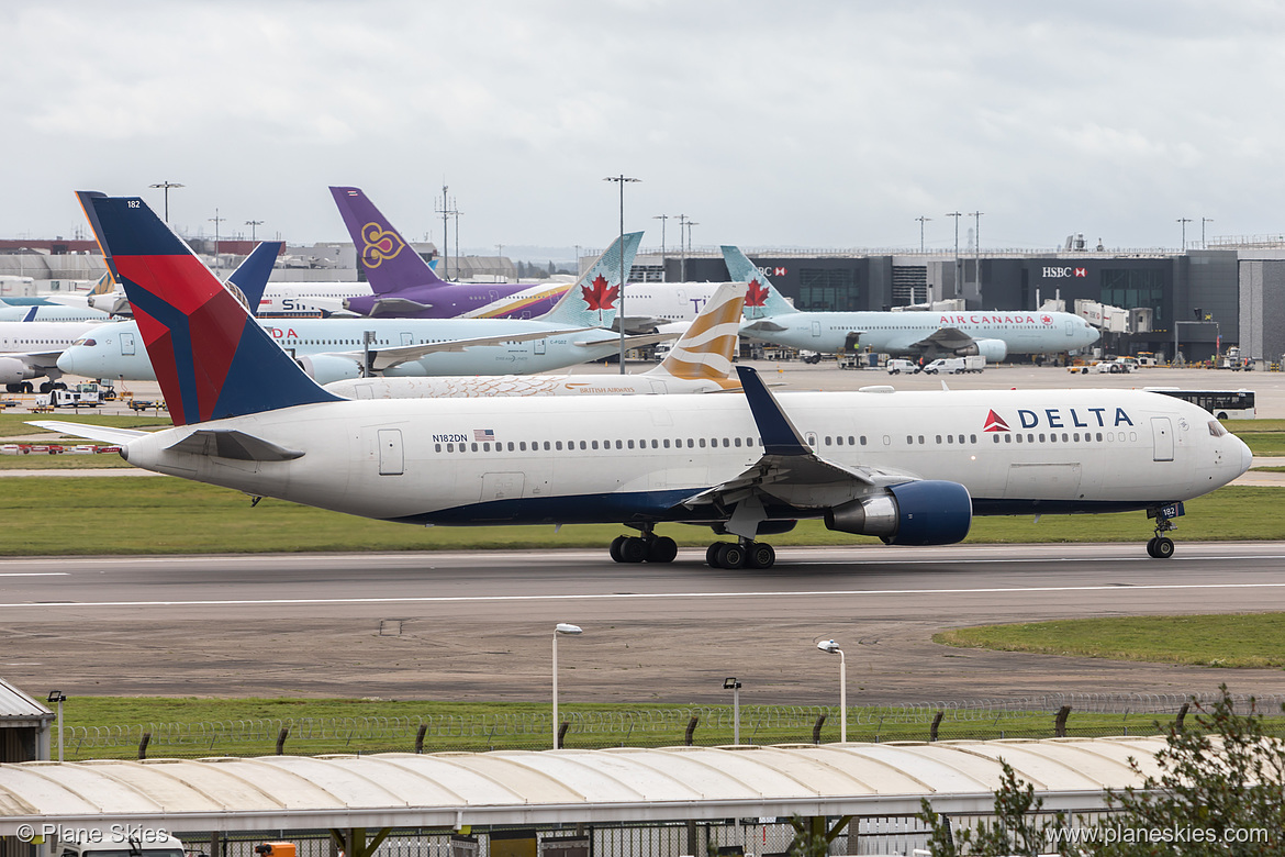 Delta Air Lines Boeing 767-300ER N182DN at London Heathrow Airport (EGLL/LHR) Delta Air Lines Boeing 767-300ER N182DN at London Heathrow Airport (EGLL/LHR)