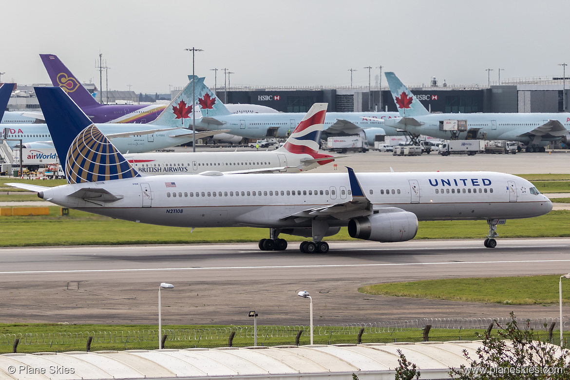 United Airlines Boeing 757-200 N21108 at London Heathrow Airport (EGLL/LHR) United Airlines Boeing 757-200 N21108 at London Heathrow Airport (EGLL/LHR)