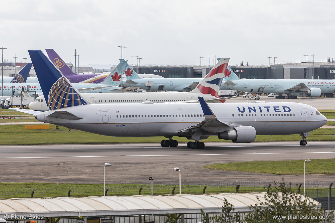 United Airlines Boeing 767-300ER N641UA at London Heathrow Airport (EGLL/LHR) United Airlines Boeing 767-300ER N641UA at London Heathrow Airport (EGLL/LHR)