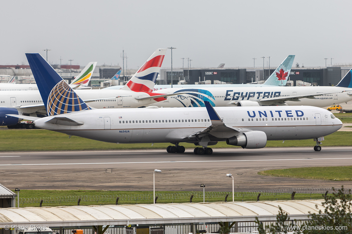 United Airlines Boeing 767-300ER N654UA at London Heathrow Airport (EGLL/LHR)