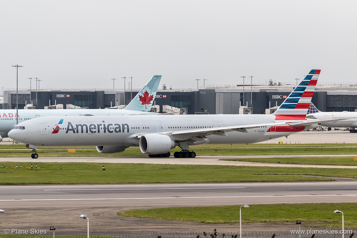 American Airlines Boeing 777-300ER N724AN at London Heathrow Airport (EGLL/LHR)