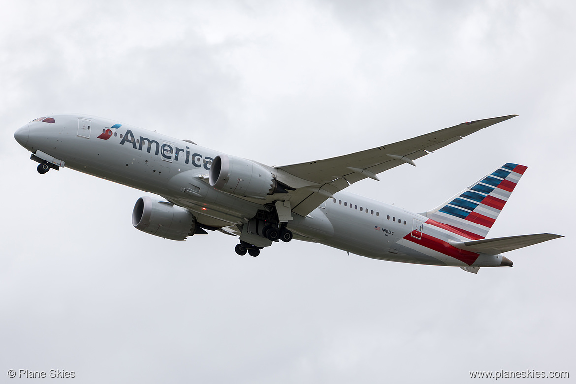 American Airlines Boeing 787-8 N801AC at London Heathrow Airport (EGLL/LHR) American Airlines Boeing 787-8 N801AC at London Heathrow Airport (EGLL/LHR)