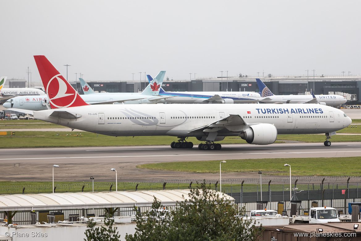 Turkish Airlines Boeing 777-300ER TC-JJG at London Heathrow Airport (EGLL/LHR) Turkish Airlines Boeing 777-300ER TC-JJG at London Heathrow Airport (EGLL/LHR)
