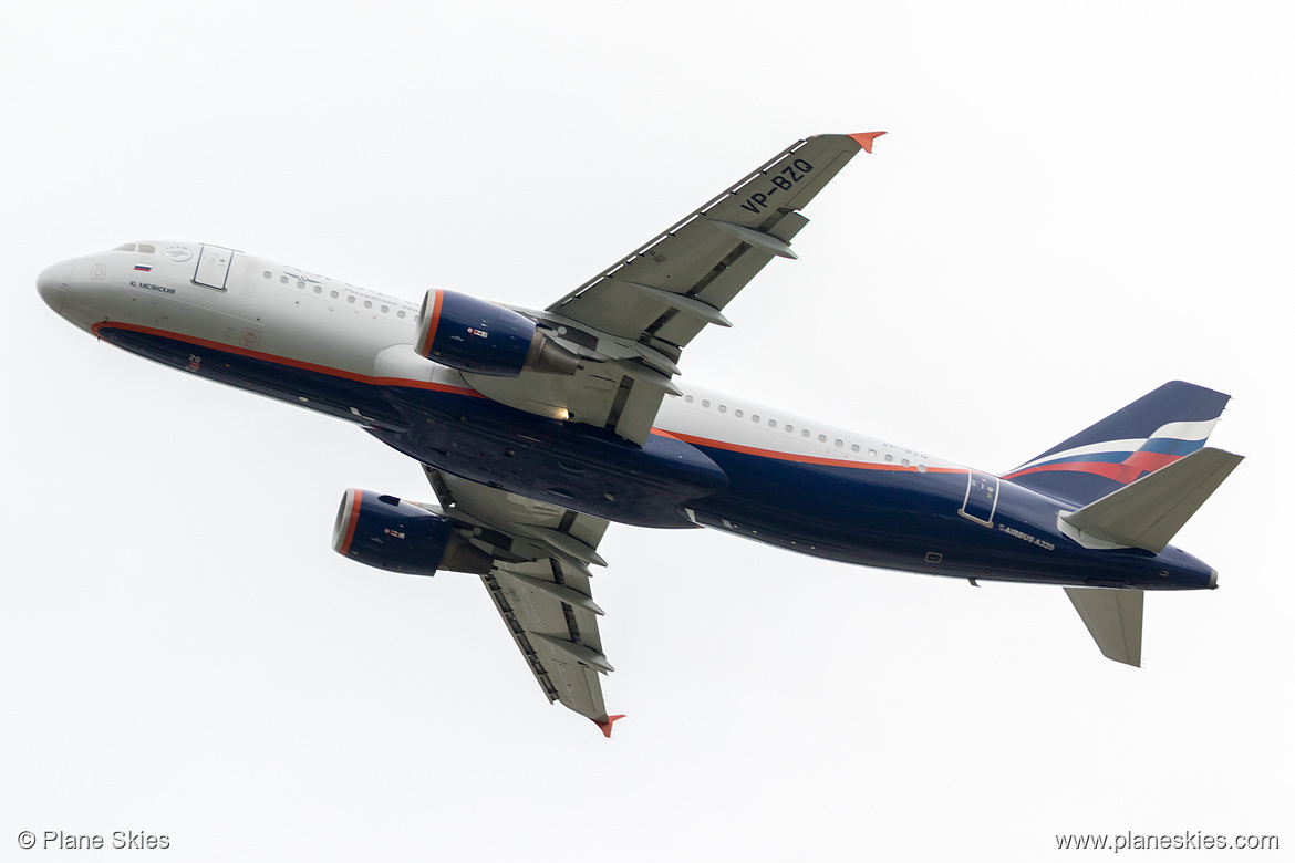 Aeroflot Airbus A320-200 VP-BZQ at London Heathrow Airport (EGLL/LHR)