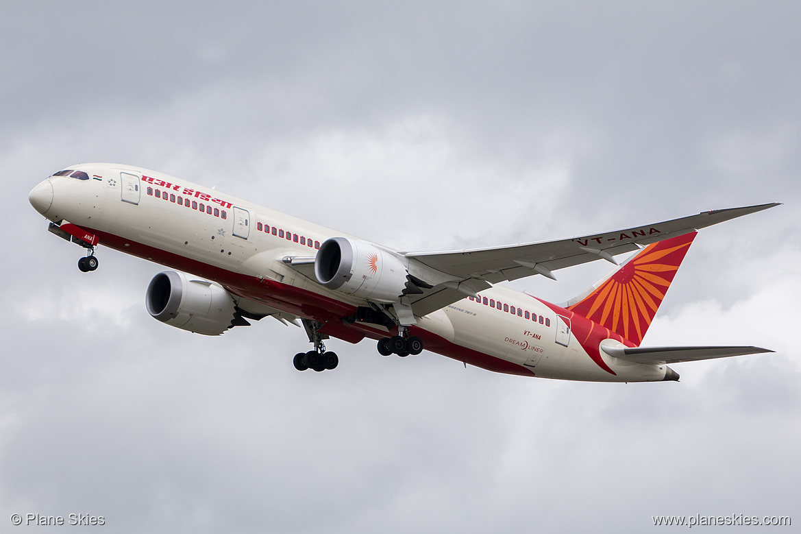 Air India Boeing 787-8 VT-ANA at London Heathrow Airport (EGLL/LHR)