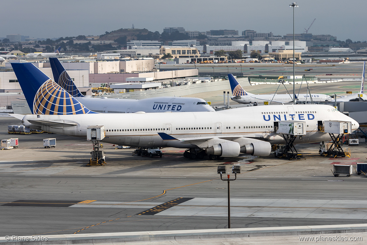 United Airlines Boeing 747-400 N118UA at San Francisco International Airport (KSFO/SFO)