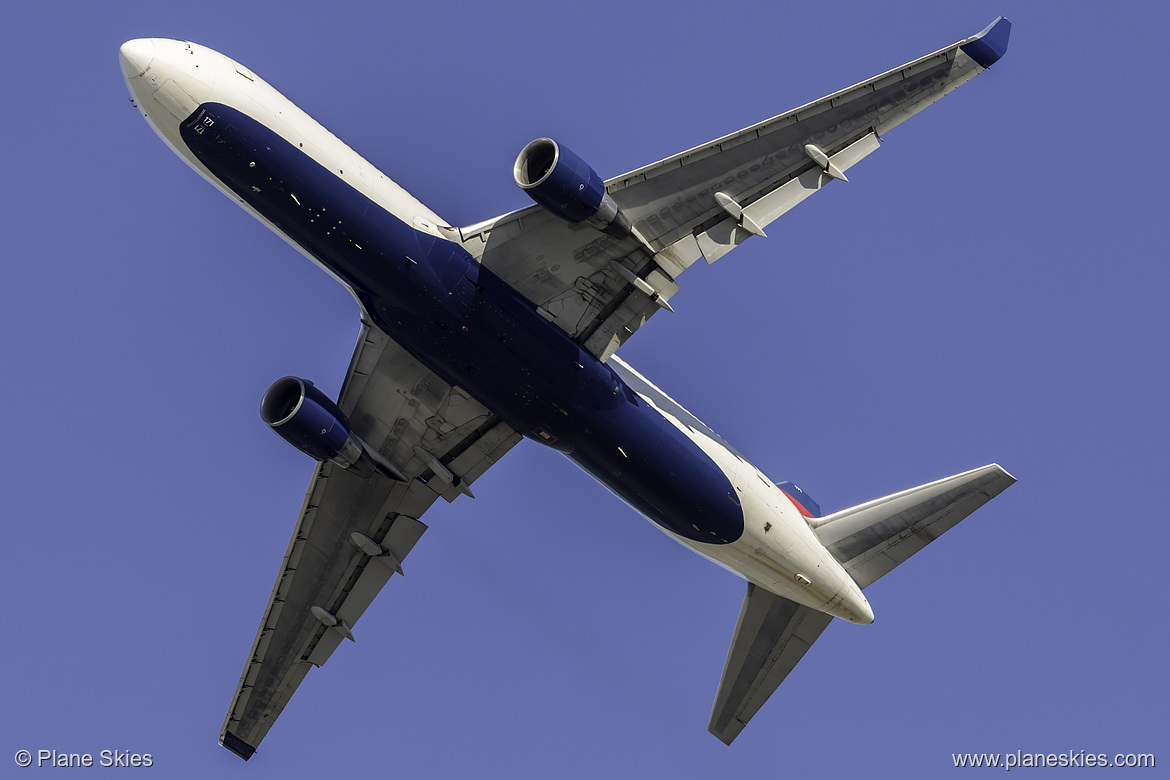 Delta Air Lines Boeing 767-300ER N171DN at San Francisco International Airport (KSFO/SFO)