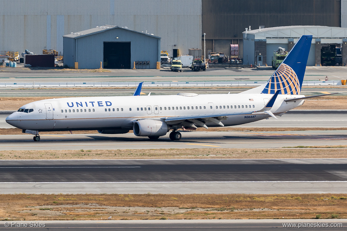United Airlines Boeing 737-900ER N36447 at San Francisco International Airport (KSFO/SFO)