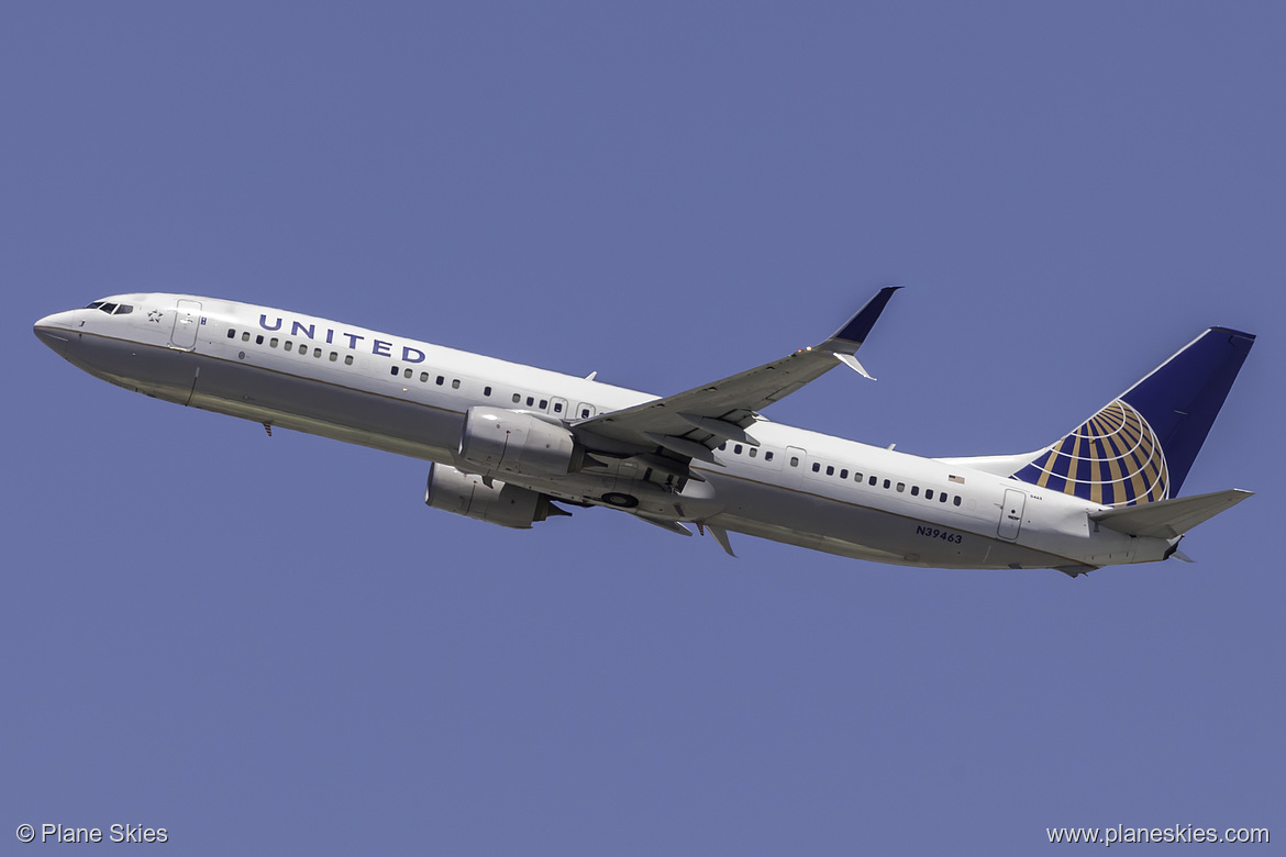 United Airlines Boeing 737-900ER N39463 at San Francisco International Airport (KSFO/SFO)