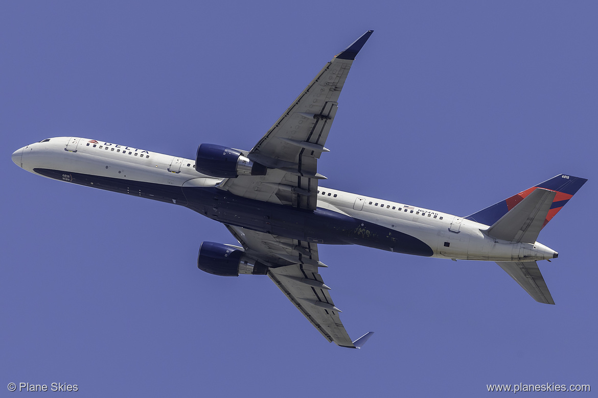 Delta Air Lines Boeing 757-200 N624AG at San Francisco International Airport (KSFO/SFO)