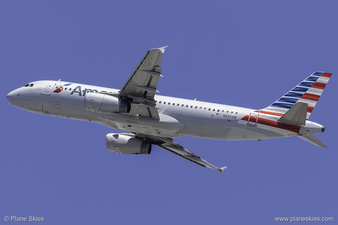 American Airlines Airbus A320-200 N680AW at San Francisco International Airport (KSFO/SFO)