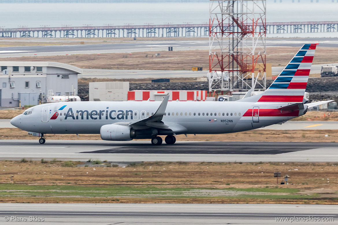 American Airlines Boeing 737-800 N952NN at San Francisco International Airport (KSFO/SFO)