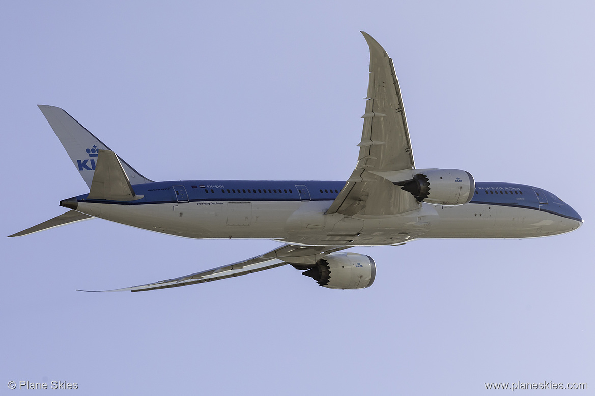 KLM Boeing 787-9 PH-BHH at San Francisco International Airport (KSFO/SFO) KLM Boeing 787-9 PH-BHH at San Francisco International Airport (KSFO/SFO)