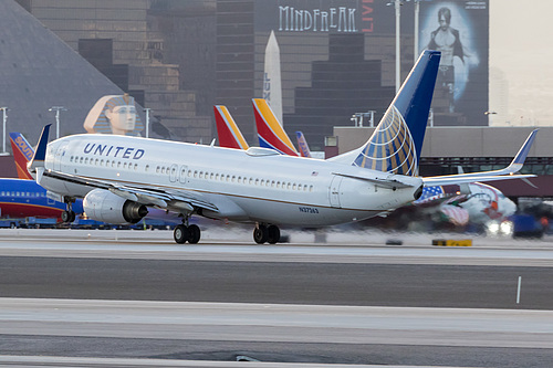 United Airlines Boeing 737-800 N37263 at McCarran International Airport (KLAS/LAS) United Airlines Boeing 737-800 N37263 at McCarran International Airport (KLAS/LAS)