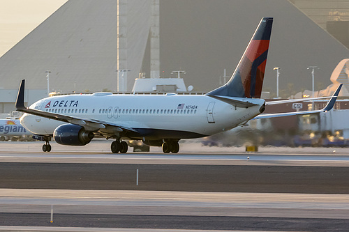 Delta Air Lines Boeing 737-800 N374DA at McCarran International Airport (KLAS/LAS) Delta Air Lines Boeing 737-800 N374DA at McCarran International Airport (KLAS/LAS)