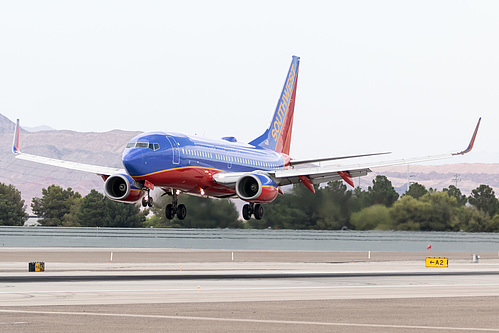 Southwest Airlines Boeing 737-700 N455WN at McCarran International Airport (KLAS/LAS)