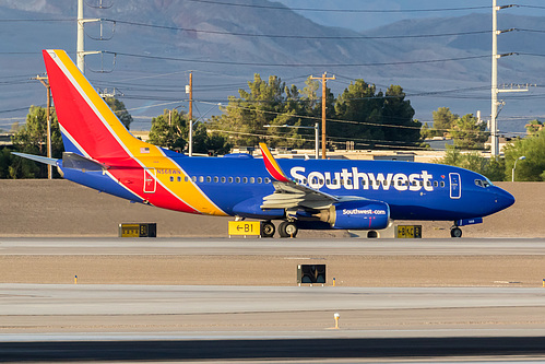 Southwest Airlines Boeing 737-700 N568WN at McCarran International Airport (KLAS/LAS) Southwest Airlines Boeing 737-700 N568WN at McCarran International Airport (KLAS/LAS)