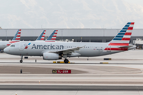 American Airlines Airbus A320-200 N664AW at McCarran International Airport (KLAS/LAS)