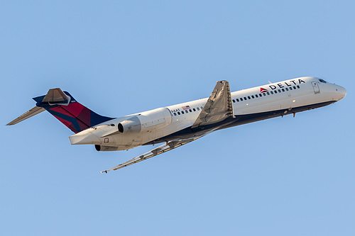 Delta Air Lines Boeing 717-200 N894AT at McCarran International Airport (KLAS/LAS) Delta Air Lines Boeing 717-200 N894AT at McCarran International Airport (KLAS/LAS)