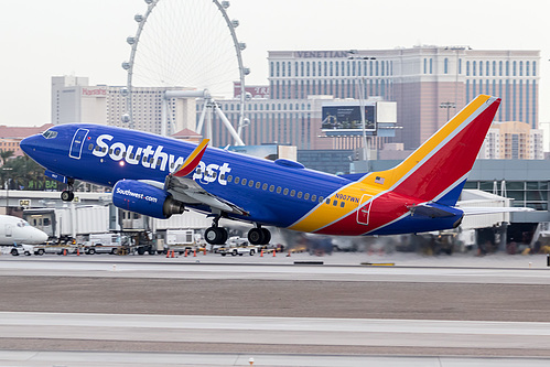 Southwest Airlines Boeing 737-700 N907WN at McCarran International Airport (KLAS/LAS)