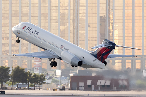 Delta Air Lines Boeing 717-200 N934AT at McCarran International Airport (KLAS/LAS) Delta Air Lines Boeing 717-200 N934AT at McCarran International Airport (KLAS/LAS)