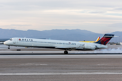Delta Air Lines McDonnell Douglas MD-90-30 N960DN at McCarran International Airport (KLAS/LAS) Delta Air Lines McDonnell Douglas MD-90-30 N960DN at McCarran International Airport (KLAS/LAS)