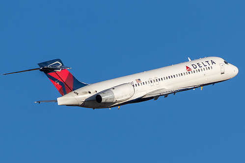 Delta Air Lines Boeing 717-200 N991AT at McCarran International Airport (KLAS/LAS) Delta Air Lines Boeing 717-200 N991AT at McCarran International Airport (KLAS/LAS)