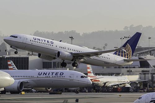 United Airlines Boeing 737-800 N38257 at Los Angeles International Airport (KLAX/LAX) United Airlines Boeing 737-800 N38257 at Los Angeles International Airport (KLAX/LAX)