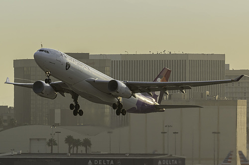 Hawaiian Airlines Airbus A330-200 N393HA at Los Angeles International Airport (KLAX/LAX)