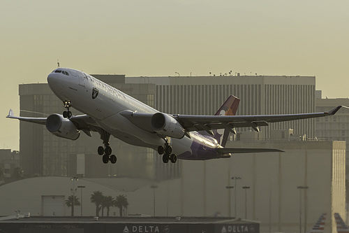 Hawaiian Airlines Airbus A330-200 N393HA at Los Angeles International Airport (KLAX/LAX) Hawaiian Airlines Airbus A330-200 N393HA at Los Angeles International Airport (KLAX/LAX)