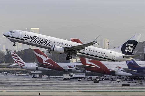 Alaska Airlines Boeing 737-900ER N471AS at Los Angeles International Airport (KLAX/LAX) Alaska Airlines Boeing 737-900ER N471AS at Los Angeles International Airport (KLAX/LAX)