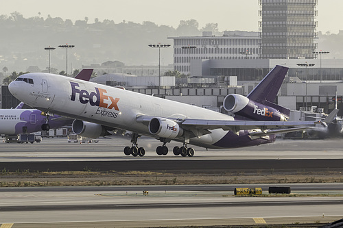 FedEx McDonnell Douglas MD-11F N617FE at Los Angeles International Airport (KLAX/LAX)