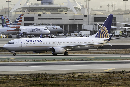 United Airlines Boeing 737-900ER N69839 at Los Angeles International Airport (KLAX/LAX) United Airlines Boeing 737-900ER N69839 at Los Angeles International Airport (KLAX/LAX)