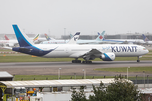 Kuwait Airways Boeing 777-300ER 9K-AOC at London Heathrow Airport (EGLL/LHR) Kuwait Airways Boeing 777-300ER 9K-AOC at London Heathrow Airport (EGLL/LHR)
