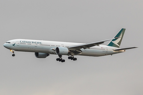 Cathay Pacific Boeing 777-300ER B-KPJ at London Heathrow Airport (EGLL/LHR)