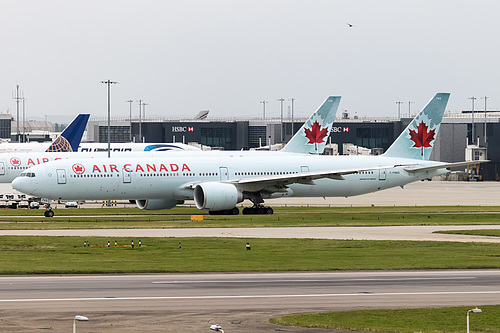 Air Canada Boeing 777-300ER C-FNNQ at London Heathrow Airport (EGLL/LHR)