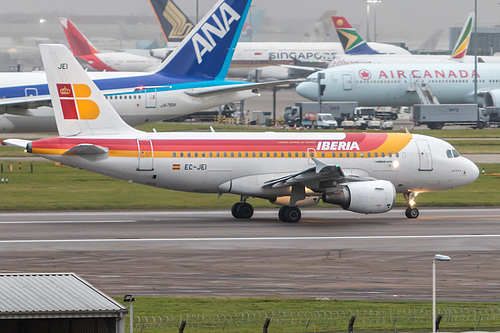 Iberia Airbus A319-100 EC-JEI at London Heathrow Airport (EGLL/LHR)