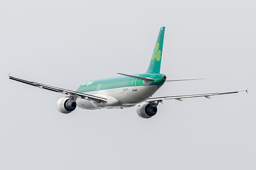 Aer Lingus Airbus A320-200 EI-DVN at London Heathrow Airport (EGLL/LHR) Aer Lingus Airbus A320-200 EI-DVN at London Heathrow Airport (EGLL/LHR)