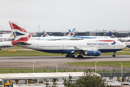 British Airways Boeing 747-400 G-BYGC at London Heathrow Airport (EGLL/LHR) British Airways Boeing 747-400 G-BYGC at London Heathrow Airport (EGLL/LHR)