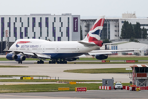British Airways Boeing 747-400 G-CIVT at London Heathrow Airport (EGLL/LHR) British Airways Boeing 747-400 G-CIVT at London Heathrow Airport (EGLL/LHR)