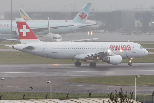 Swiss International Air Lines Airbus A320-200 HB-IJL at London Heathrow Airport (EGLL/LHR) Swiss International Air Lines Airbus A320-200 HB-IJL at London Heathrow Airport (EGLL/LHR)