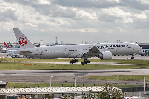 Japan Airlines Boeing 777-300ER JA739J at London Heathrow Airport (EGLL/LHR) Japan Airlines Boeing 777-300ER JA739J at London Heathrow Airport (EGLL/LHR)