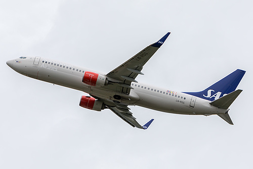 Scandinavian Airlines Boeing 737-800 LN-RGG at London Heathrow Airport (EGLL/LHR)