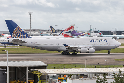 United Airlines Boeing 747-400 N180UA at London Heathrow Airport (EGLL/LHR) United Airlines Boeing 747-400 N180UA at London Heathrow Airport (EGLL/LHR)