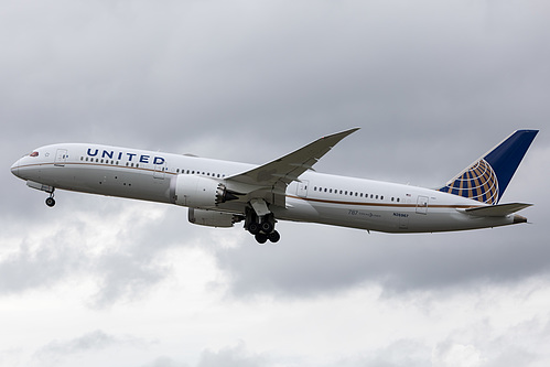 United Airlines Boeing 787-9 N26967 at London Heathrow Airport (EGLL/LHR)
