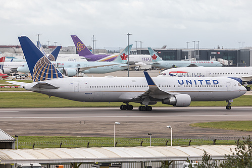 United Airlines Boeing 767-300ER N669UA at London Heathrow Airport (EGLL/LHR) United Airlines Boeing 767-300ER N669UA at London Heathrow Airport (EGLL/LHR)