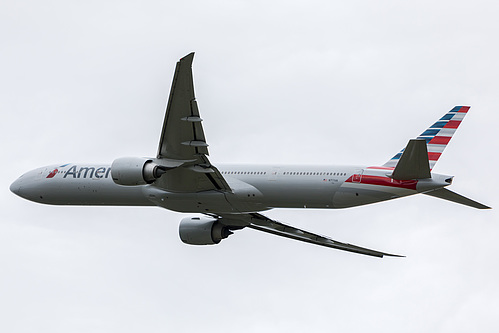 American Airlines Boeing 777-300ER N717AN at London Heathrow Airport (EGLL/LHR)