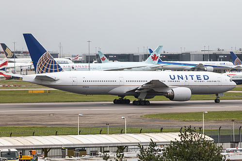 United Airlines Boeing 777-200ER N786UA at London Heathrow Airport (EGLL/LHR)