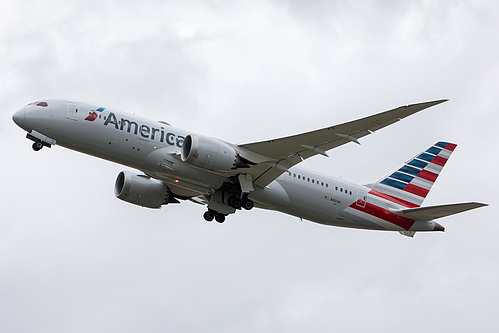 American Airlines Boeing 787-8 N801AC at London Heathrow Airport (EGLL/LHR) American Airlines Boeing 787-8 N801AC at London Heathrow Airport (EGLL/LHR)